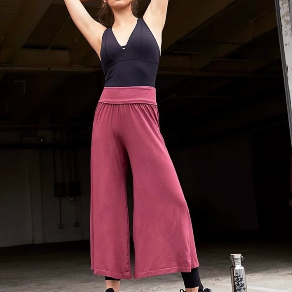 FP Movement Willow Wide Leg Chic Maroon Trousers M/L - Picture 2 of 6